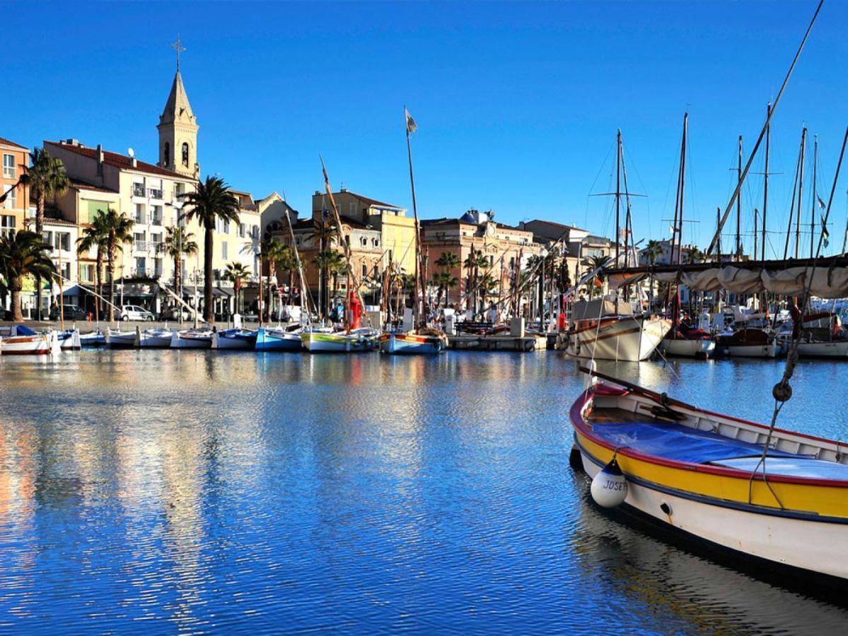 Escapade A Sanary, Au Coeur Du Village, 200M Du Port,Clim,Wifi,Parking エクステリア 写真