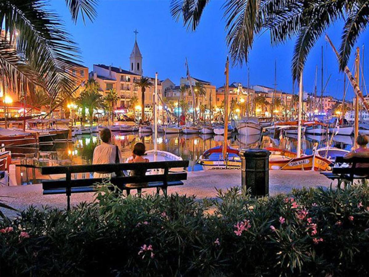 Escapade A Sanary, Au Coeur Du Village, 200M Du Port,Clim,Wifi,Parking エクステリア 写真